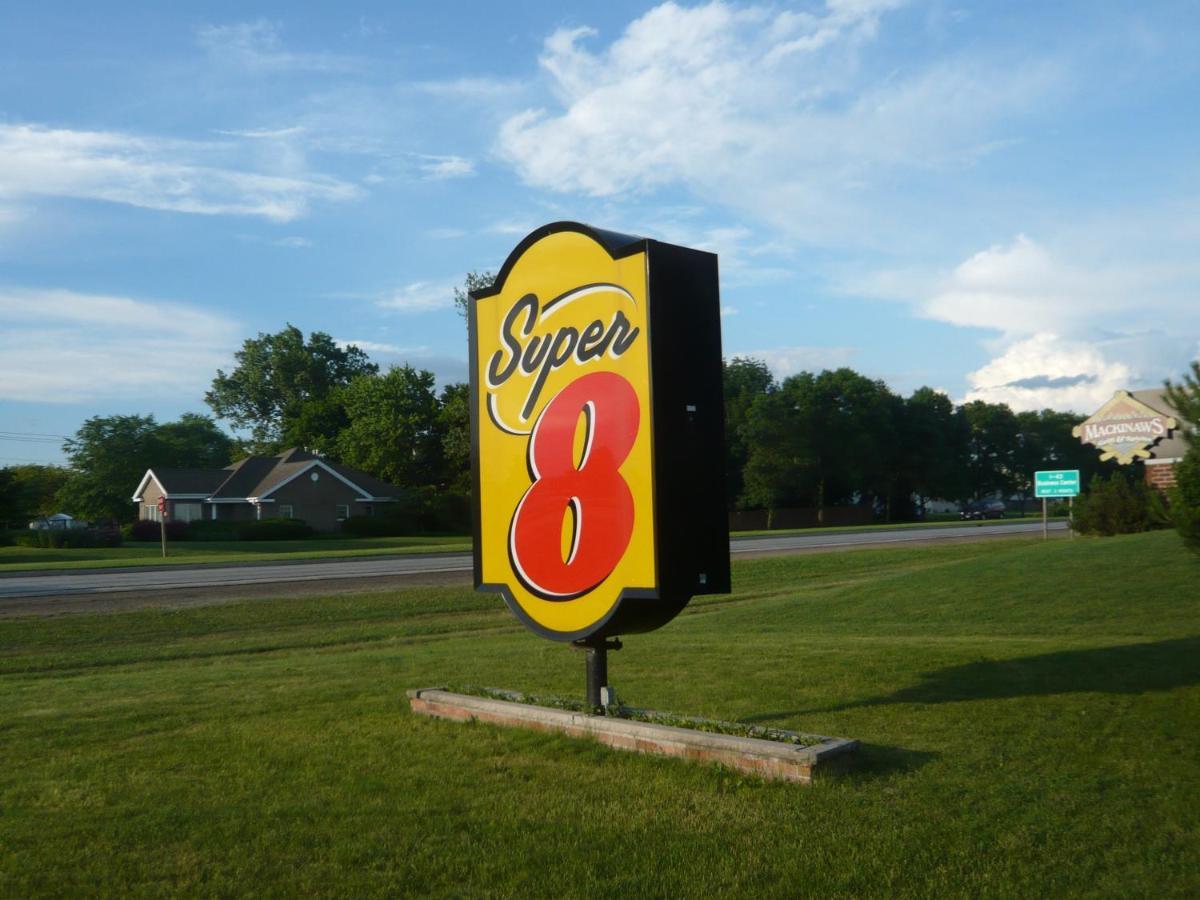 Super 8 By Wyndham Green Bay I-43 Bus. Park Εξωτερικό φωτογραφία